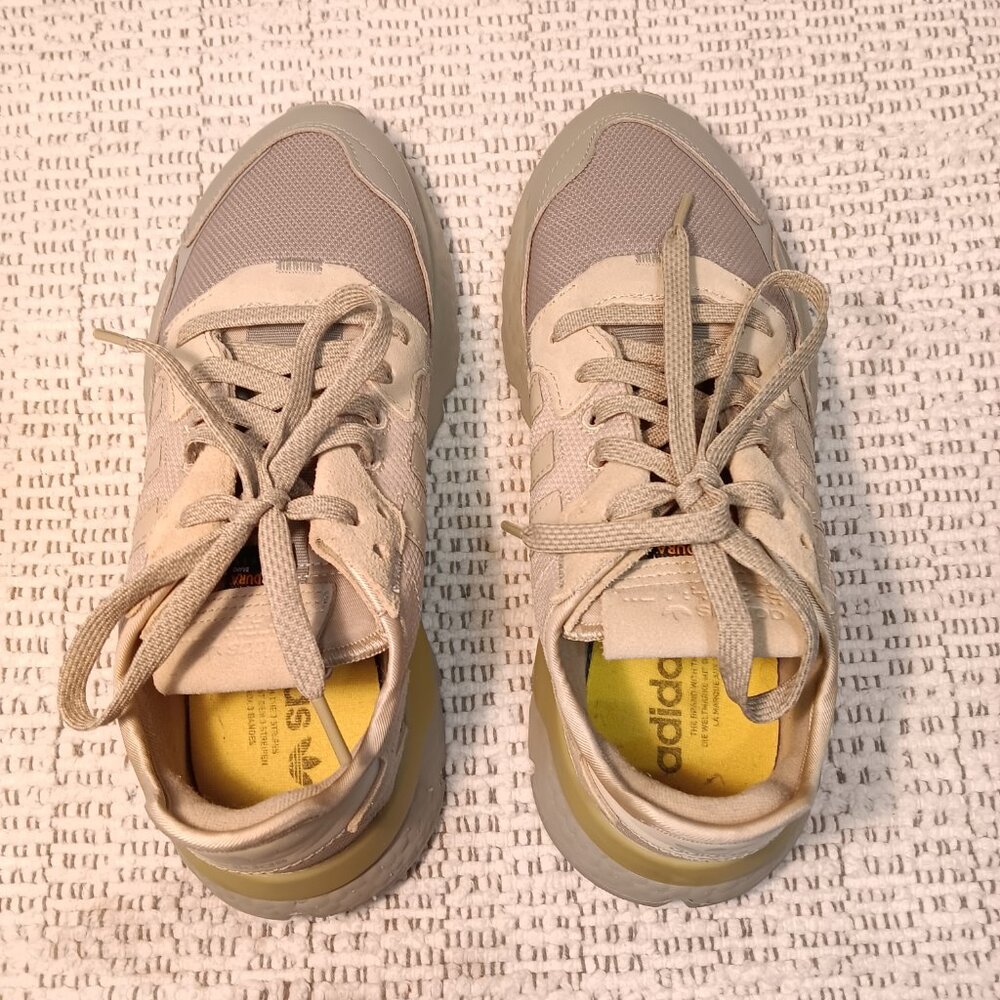 adidas Originals Nite Jogger Feather Gray Savannah athletic shoes sz 8 Men's - Picture 3 of 12